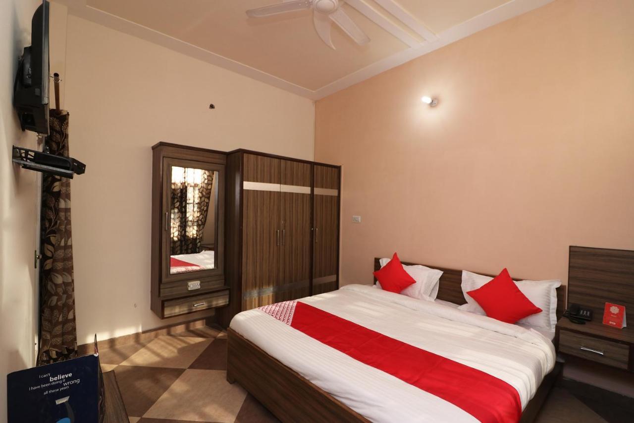 Oyo Flagship Mann Bed And Breakfast Rājpura Esterno foto
