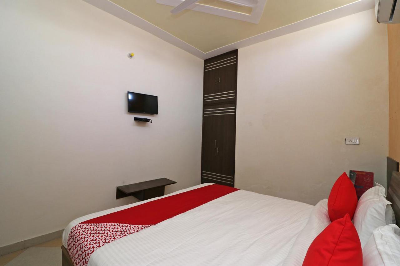 Oyo Flagship Mann Bed And Breakfast Rājpura Esterno foto