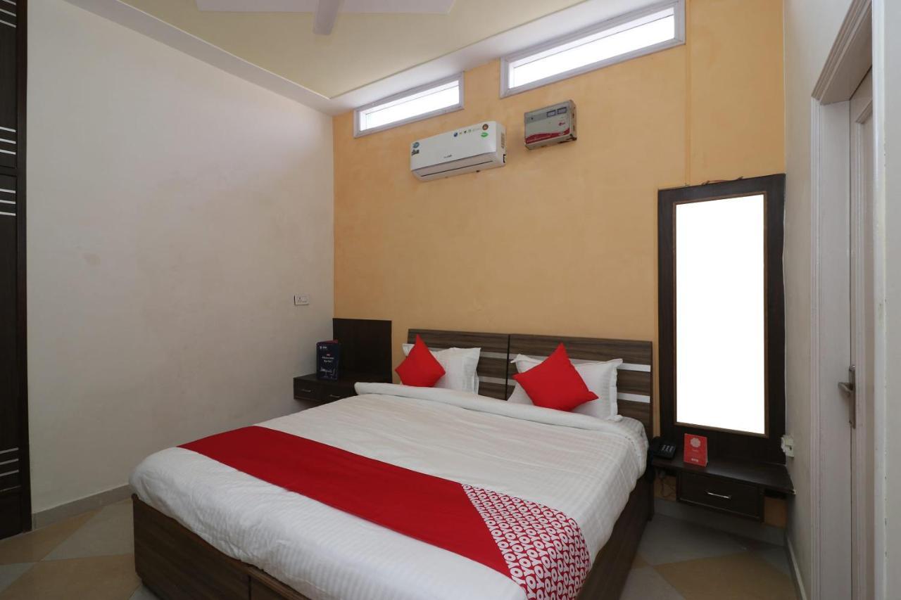 Oyo Flagship Mann Bed And Breakfast Rājpura Esterno foto
