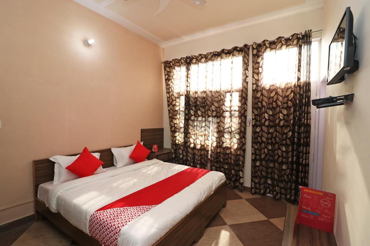 Oyo Flagship Mann Bed And Breakfast Rājpura Esterno foto