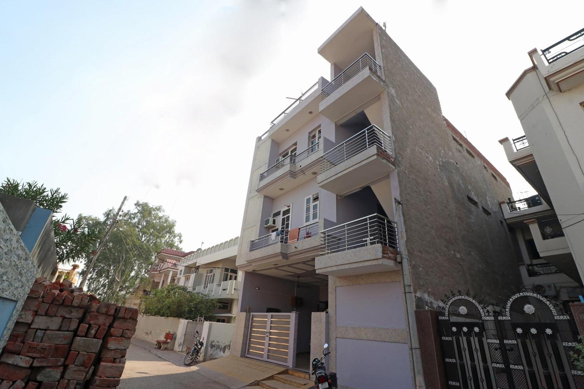 Oyo Flagship Mann Bed And Breakfast Rājpura Esterno foto